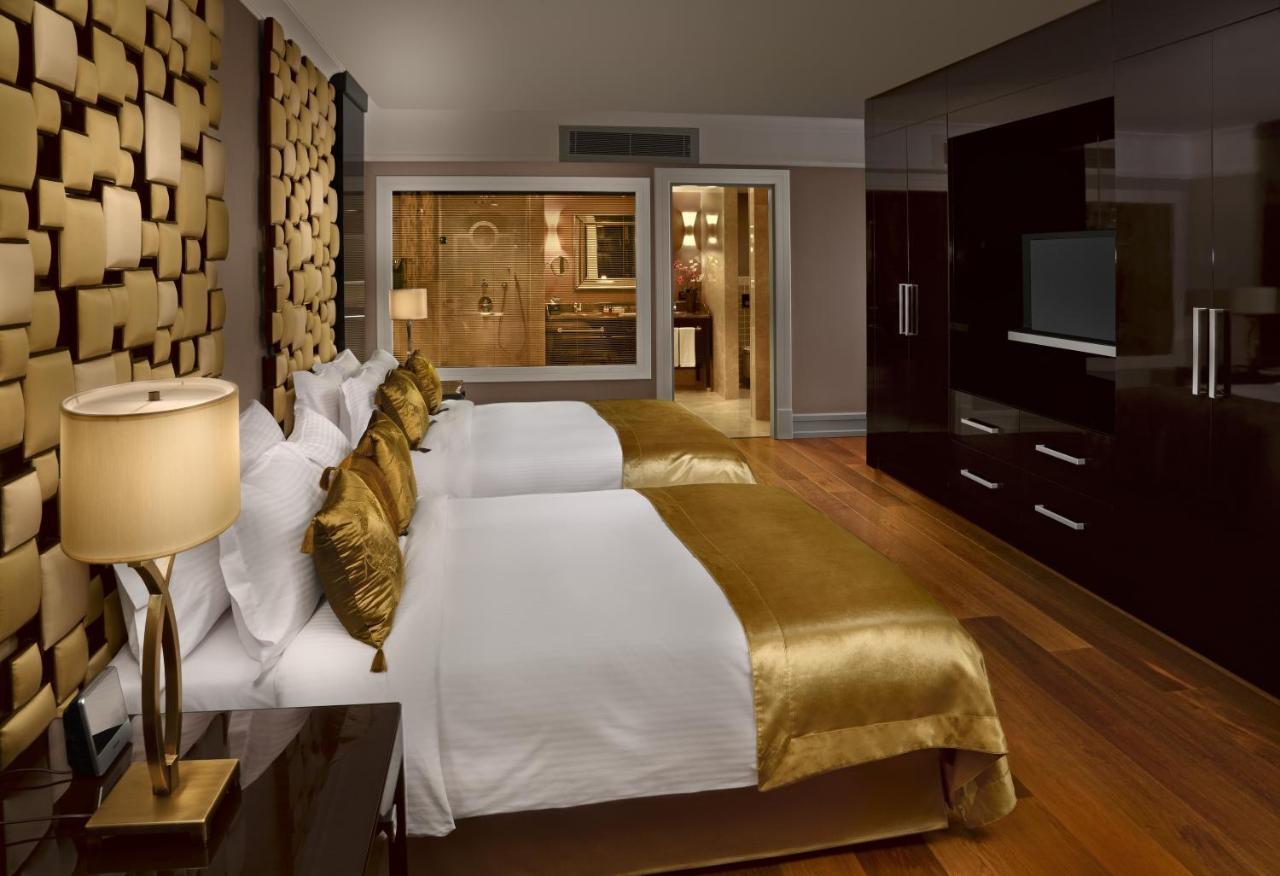 Suite with Two Queen Beds and Sea View - Club Level